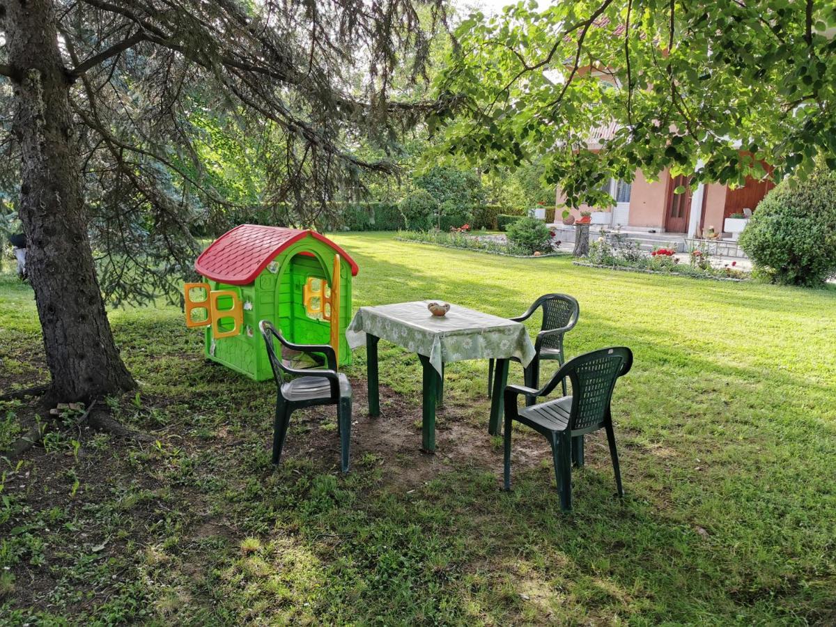 Apartments Domacinstvo Nikolic Valjevo Esterno foto