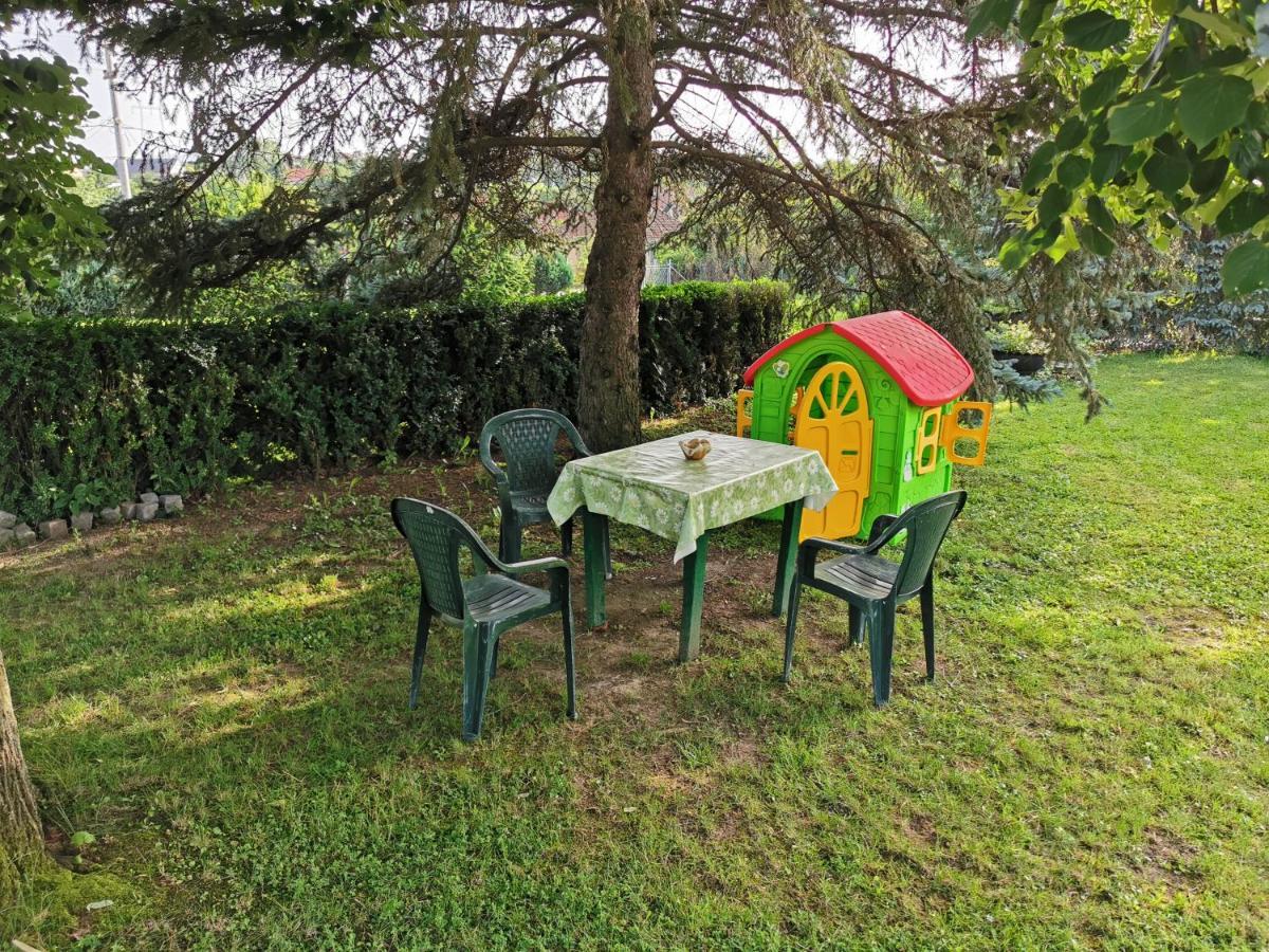 Apartments Domacinstvo Nikolic Valjevo Esterno foto