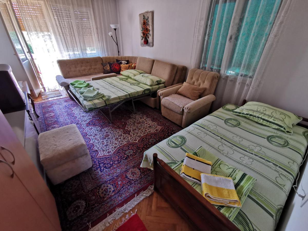 Apartments Domacinstvo Nikolic Valjevo Esterno foto