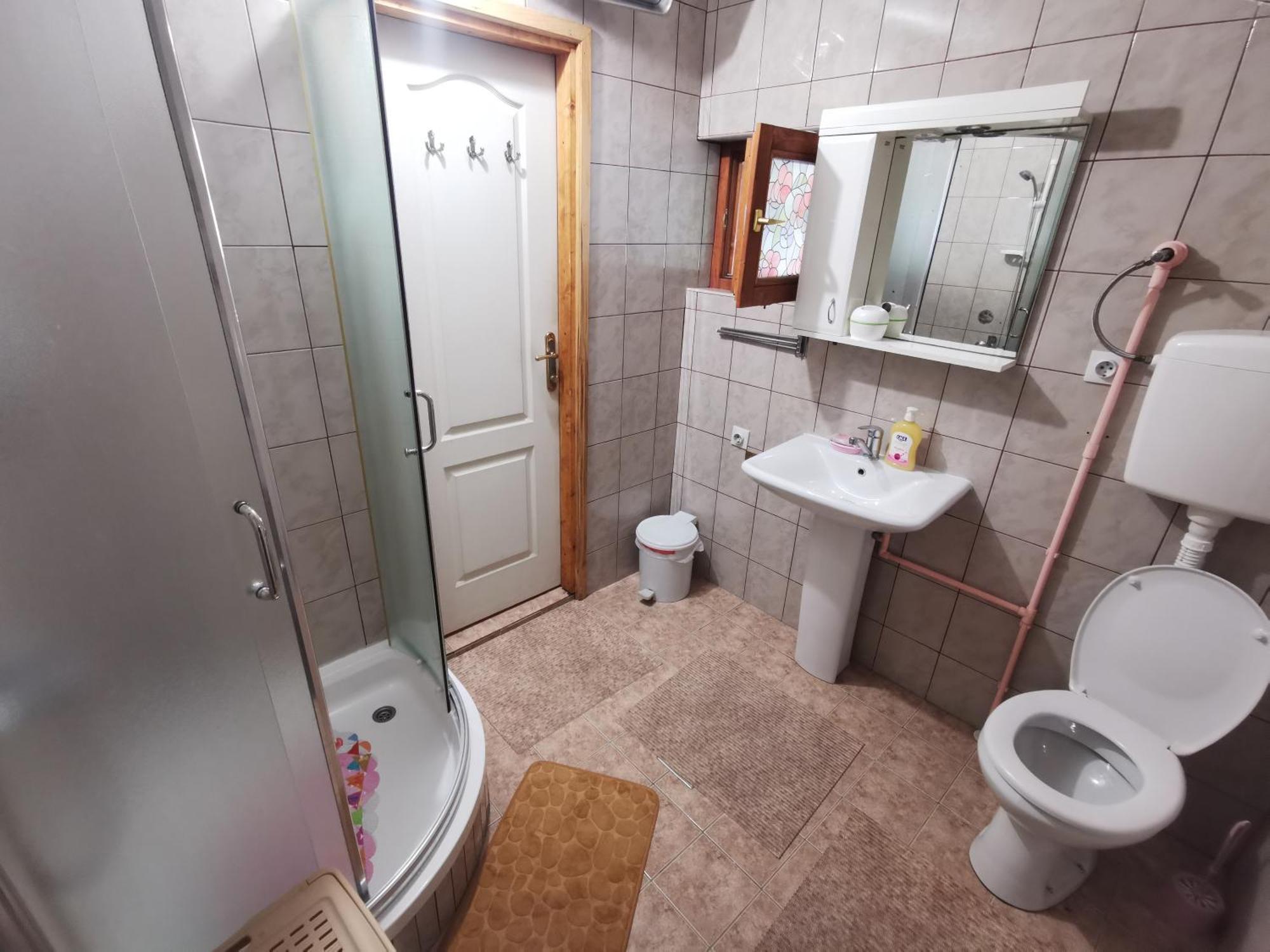 Apartments Domacinstvo Nikolic Valjevo Esterno foto