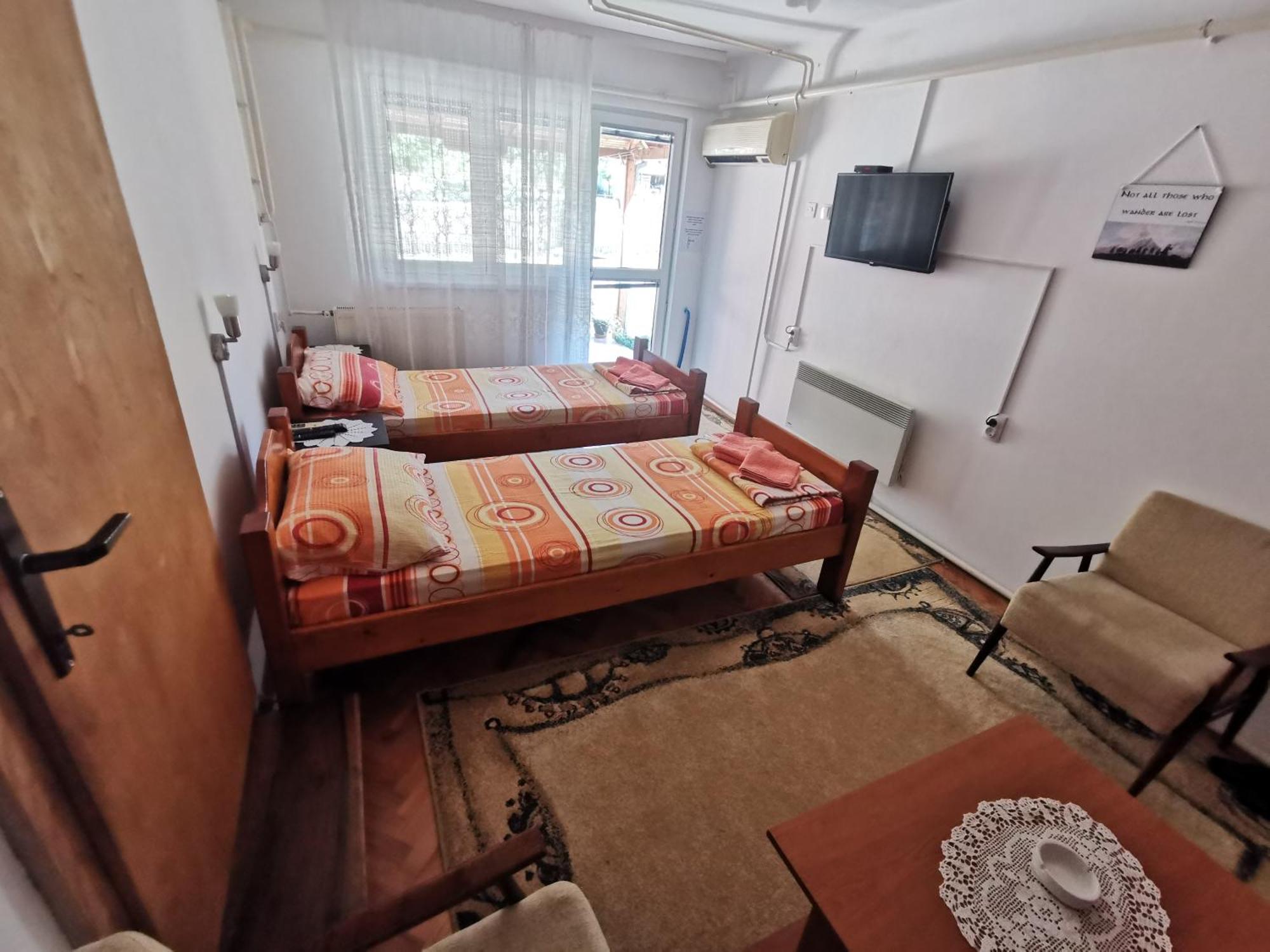 Apartments Domacinstvo Nikolic Valjevo Esterno foto