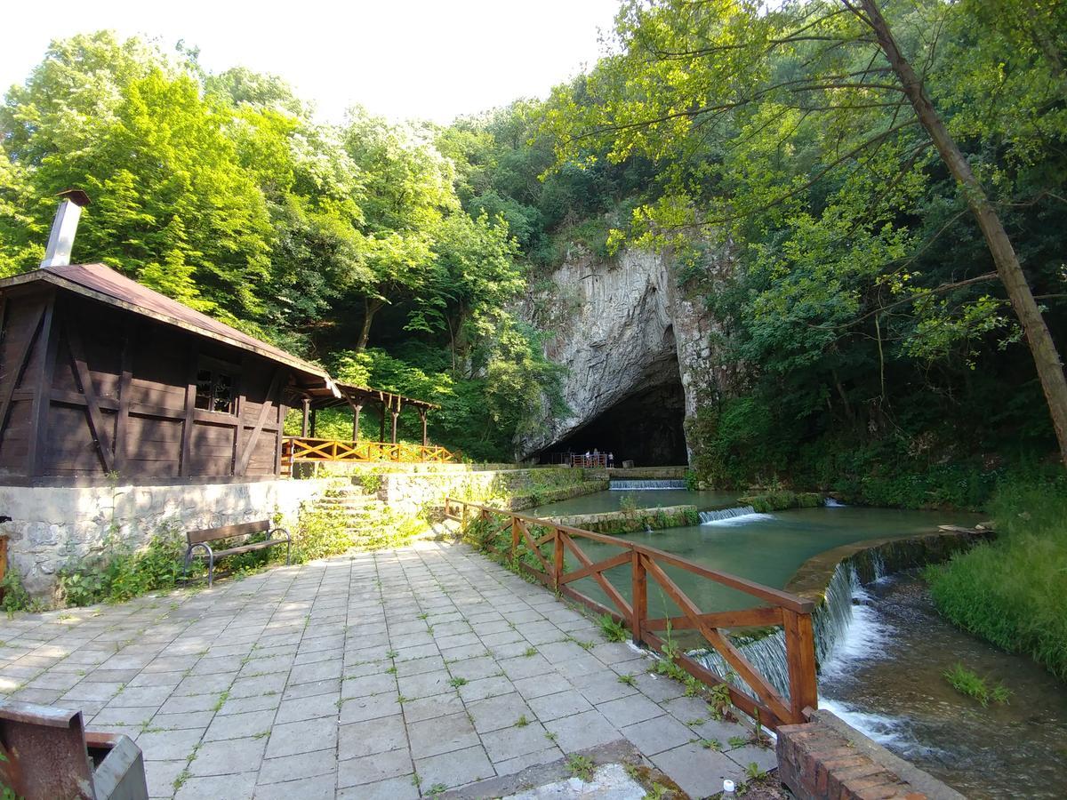 Apartments Domacinstvo Nikolic Valjevo Esterno foto